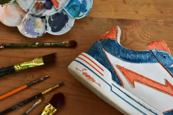 Como Dar Nova Vida a Sapatos Velhos com Técnicas de Upcycling