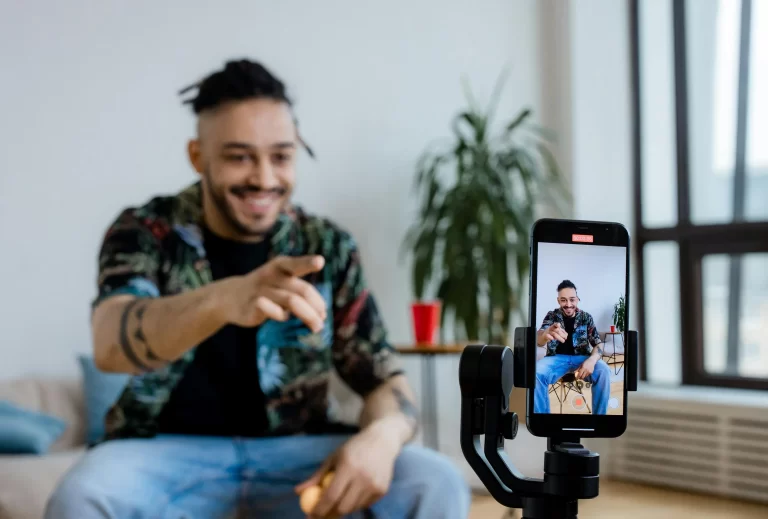 Como Começar um Canal no YouTube para Monetização em 2026